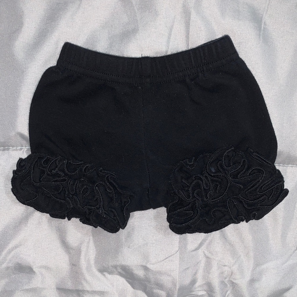 Ruffle shorts
